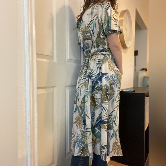 Petersyn Tayla Tropical Satin Belted Midi Dress Size Medium - Picture 5 of 6